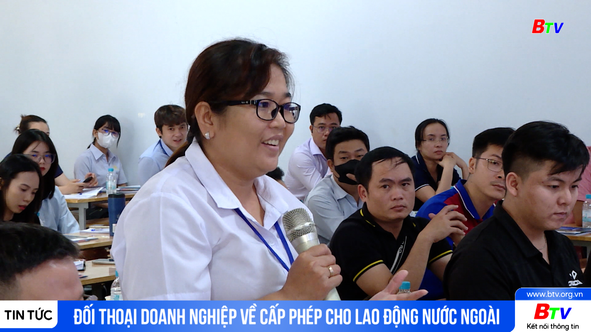 Đối thoại doanh nghiệp về cấp phép cho lao động nước ngoài